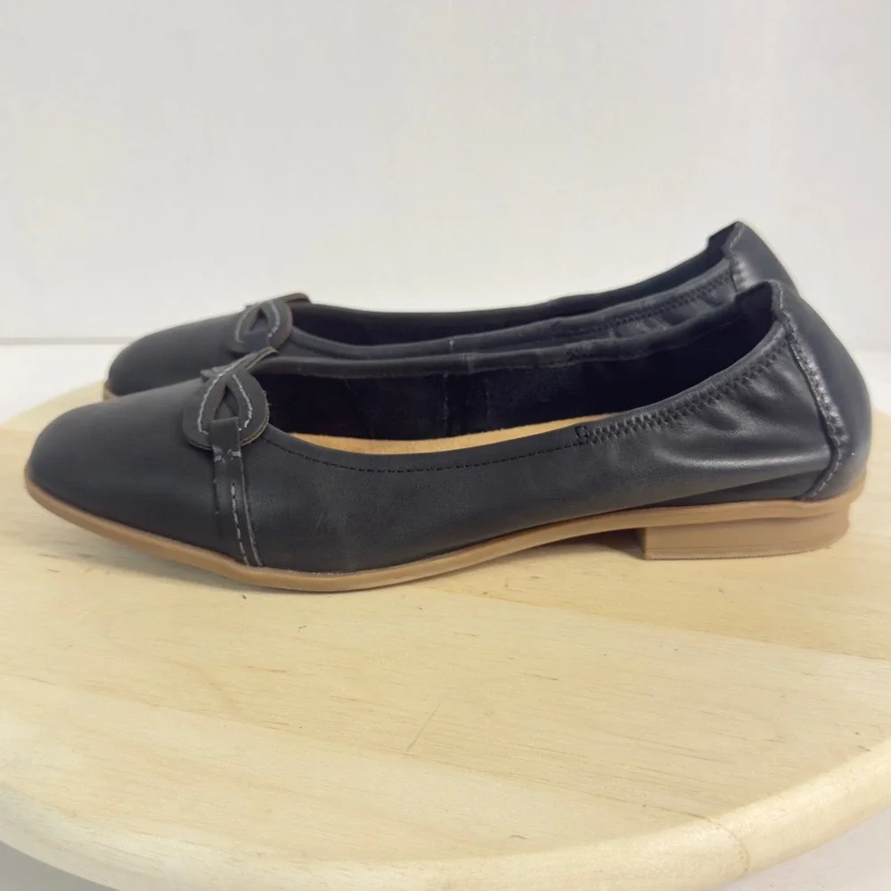 Clarks Collection Women's Shoes Blue Leather Mary Jane Flats Size 10M‎